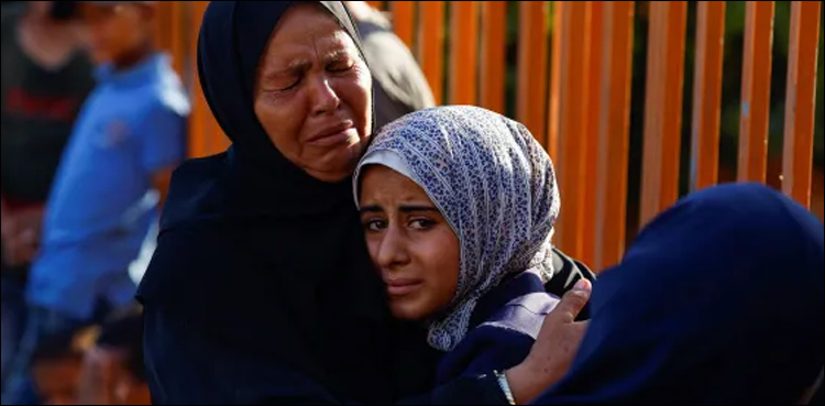 غزہ میں اسرائیلی بمباری سے مزید 70 فلسطینی شہید، الاقصیٰ اسپتال کا علاقہ خالی کرنے کا حکم جاری