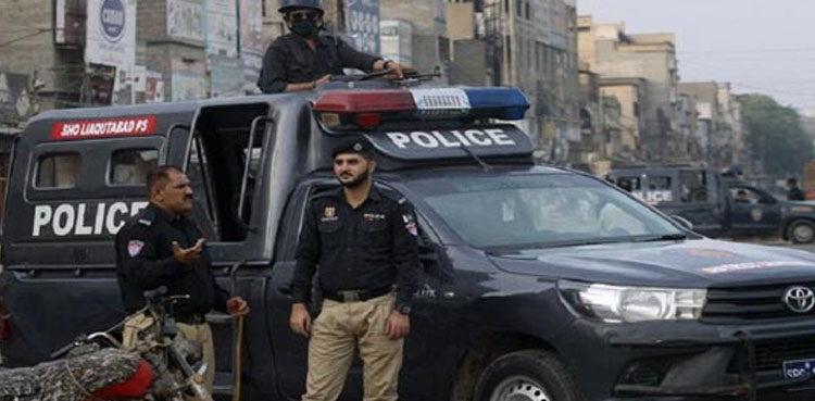 کراچی میں رات گئے پولیس مقابلوں میں 2 ڈاکو ہلاک، ایک گرفتار