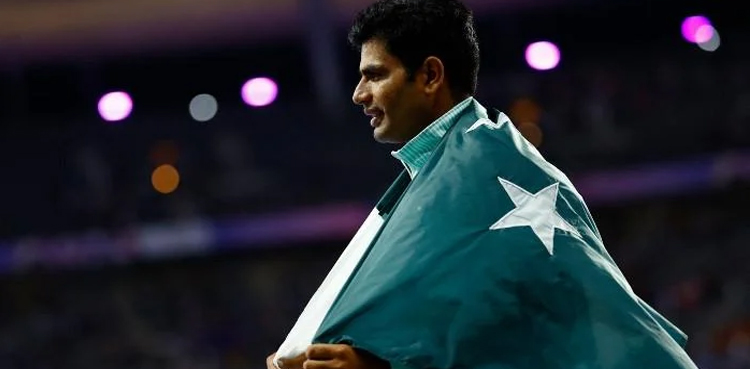 میئر سکھر کا ارشد ندیم  کے لئے سونے کے تاج کا اعلان