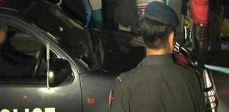 کراچی: 2 ڈاکو شہریوں کے ہتھے چڑھ گئے