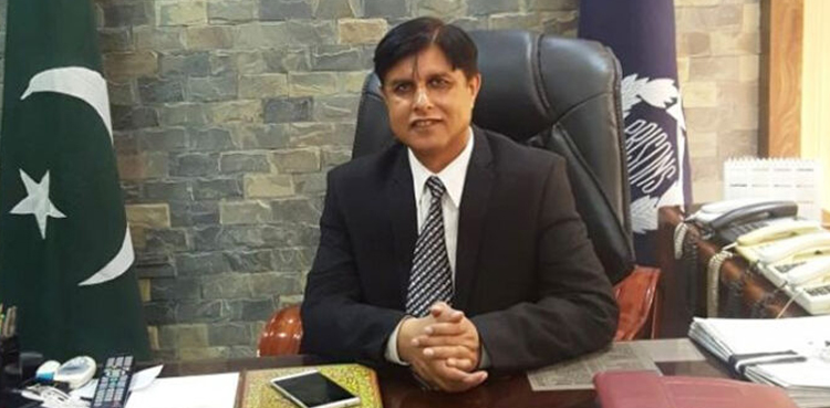 سابق آئی جی جیل خانہ جات پنجاب شاہد سلیم بیگ گھر واپس پہنچ گئے