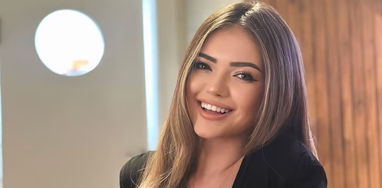 خود سے شادی کرنیوالی 26 سالہ سوشل میڈیا سیلیبرٹی نے اپنی زندگی کا خاتمہ کرلیا