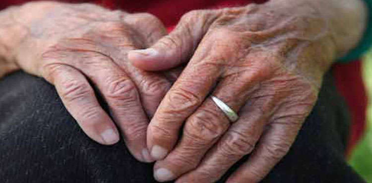 بھارت: 80 سالہ خاتون اجتماعی زیادتی کا نشانہ بن گئی