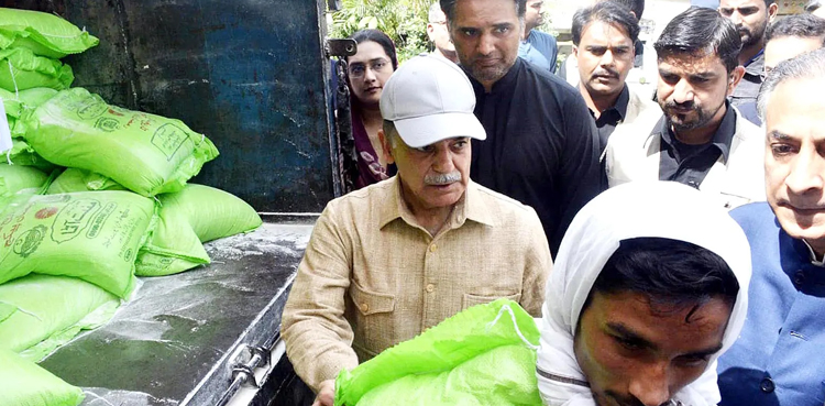 وزیر اعظم مفت آٹا اسکیم  کے اعداد وشمار نے نیا پنڈورا باکس کھول دیا