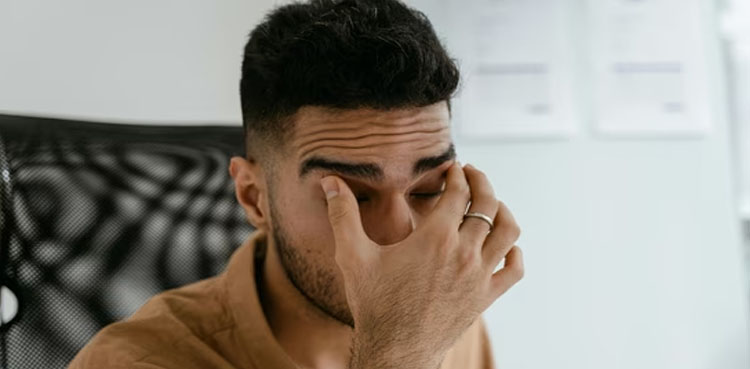 25 فیصد بونس حاصل کرنیوالے ملازم کو کمپنی نے نکال دیا