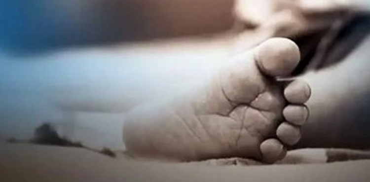 کراچی میں 3 سالہ بچی کا بہیمانہ قتل، لاش کچرا کنڈی سے برآمد