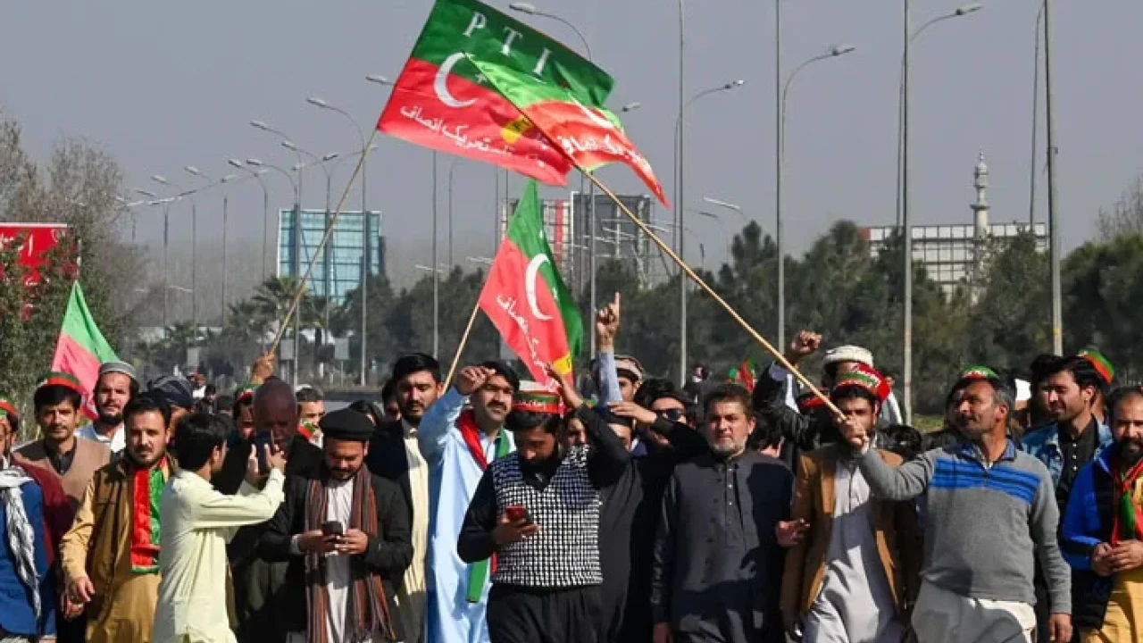اختیار ولی: پی ٹی آئی مکمل طور پر ٹی ٹی پی میں تبدیل ہو چکی ہے