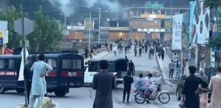 آزاد کشمیر میں جوائنٹ عوامی ایکشن کمیٹی نے ایک بار پھر احتجاج کی کال دے دی