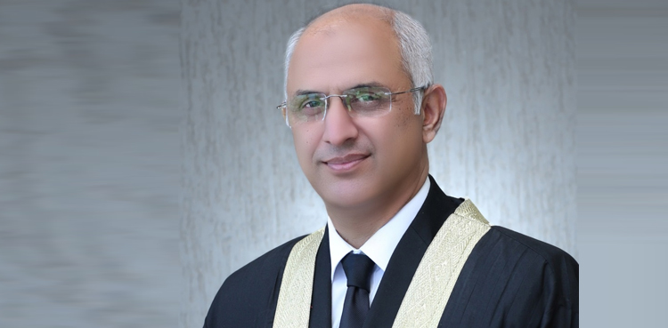 پارلیمنٹ نے اربوں روپے کے کرپشن کیسز ختم کردیے،  جسٹس محسن اختر کیانی کے اہم ریمارکس