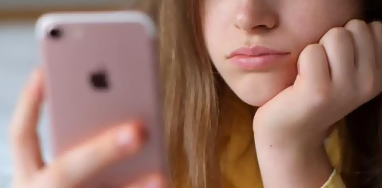 آسٹریلیا، بچوں پر سوشل میڈیا کے استعمال کی پابندی کا بل پارلیمنٹ میں پیش