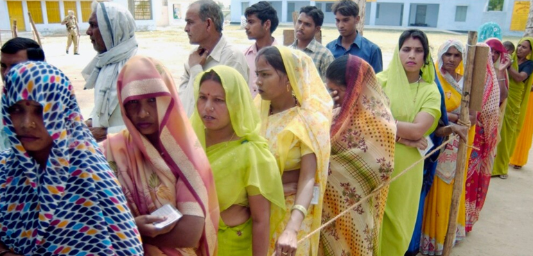 بھارت الیکشن: باپ نے بیٹی، بھائی نے بہن اور چچا نے بھتیجے کو ہرا دیا