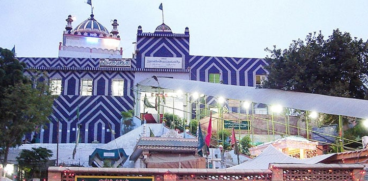 مزارات کے لنگر خانوں کو جدید ہوٹلوں میں تبدیل کرنے کا فیصلہ