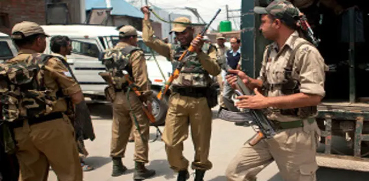 بھارتی پولیس کے دو اہلکاروں نے اپنی زندگی کا خاتمہ کرلیا