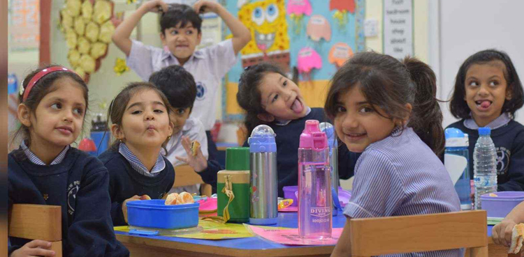 نجی اسکولوں میں اضافی فیسوں سے پریشان والدین کے لئے اہم خبر