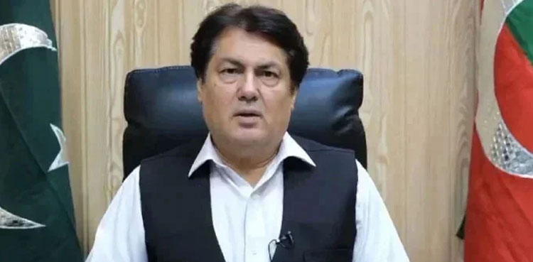 پی ٹی آئی دور میں 150 روپے لیٹر پیٹرول پر شور مچانے والے آج کیوں خاموش ہیں؟ بیرسٹر سیف