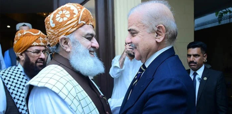 مدارس رجسٹریشن بل کا معاملہ: وزیراعظم کی مولانا فضل الرحمان کو ملاقات کی دعوت