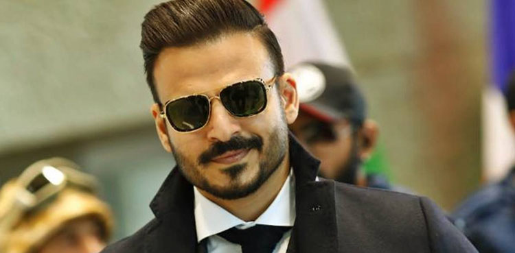 وویک اوبرائے نے سادگی کی مثال قائم کردی