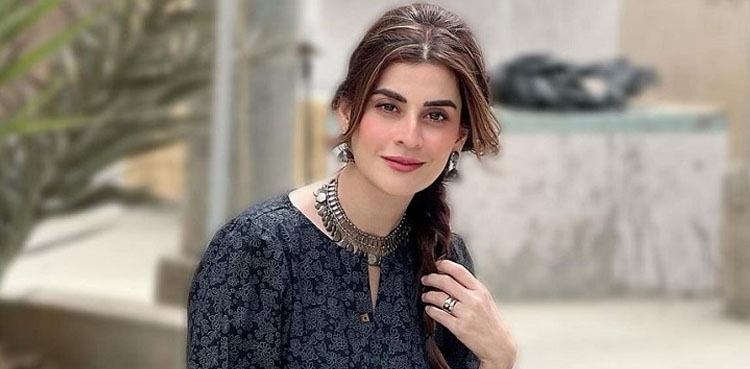 کبھی نہیں چاہوں گی میری بیٹیاں انڈسٹری میں آئیں، آمنہ ملک