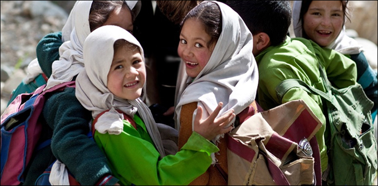 تعطیلات کے باوجود نجی اسکولوں کو ’ونٹر کیمپ‘ لگانے کی اجازت دے دی گئی