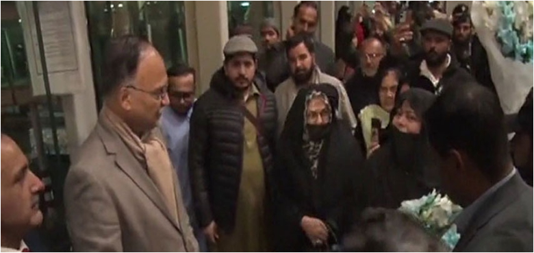 شام میں پھنسے 318 پاکستانی وطن واپس پہنچ گئے