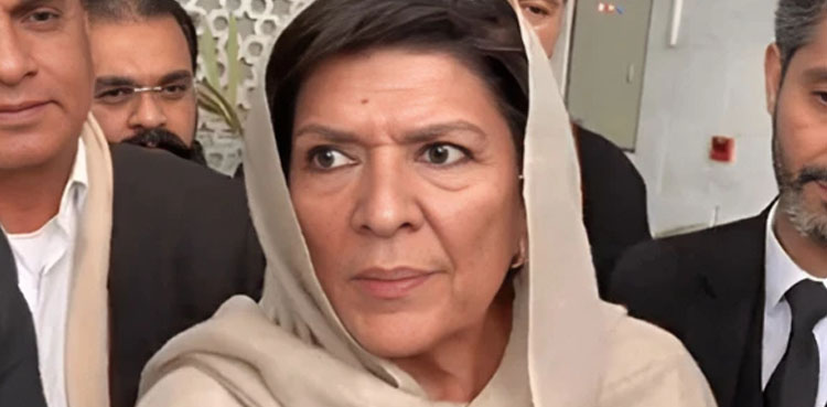 توہین ہماری نہیں عدالت کی ہو رہی ہے: علیمہ خان