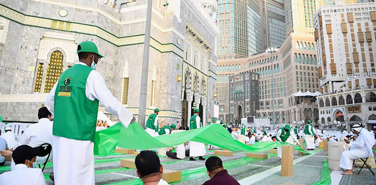 سعودی عرب: مسجد الحرام میں افطاری دسترخوان کے ضوابط جاری