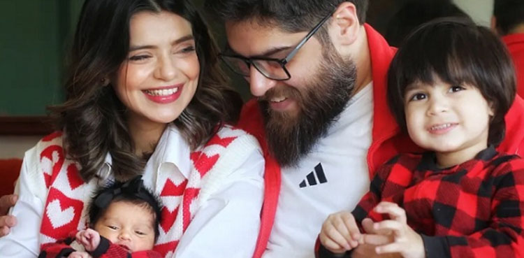 صرحا اصغر نے نومولود بیٹی کی پہلی جھلک دکھادی،نام بھی بتادیا