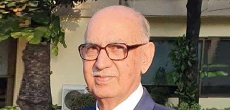 پی ٹی آئی کے مطالبات۔۔۔۔۔۔۔۔؟، حکومتی کمیٹی کے رکن عرفان صدیقی نے بڑی بات بتا دی