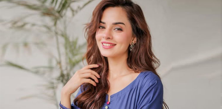 کومل میر کو وکالت کی ڈگری مل گئی