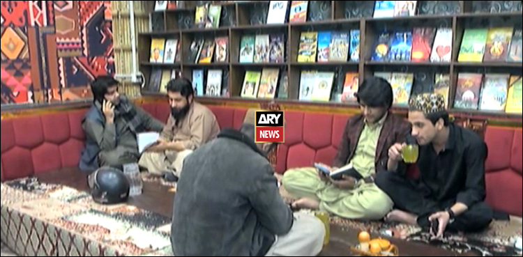 ویڈیو رپورٹ: پشاور کا چائے خانہ نیا آئیڈیا لے کر آ گیا