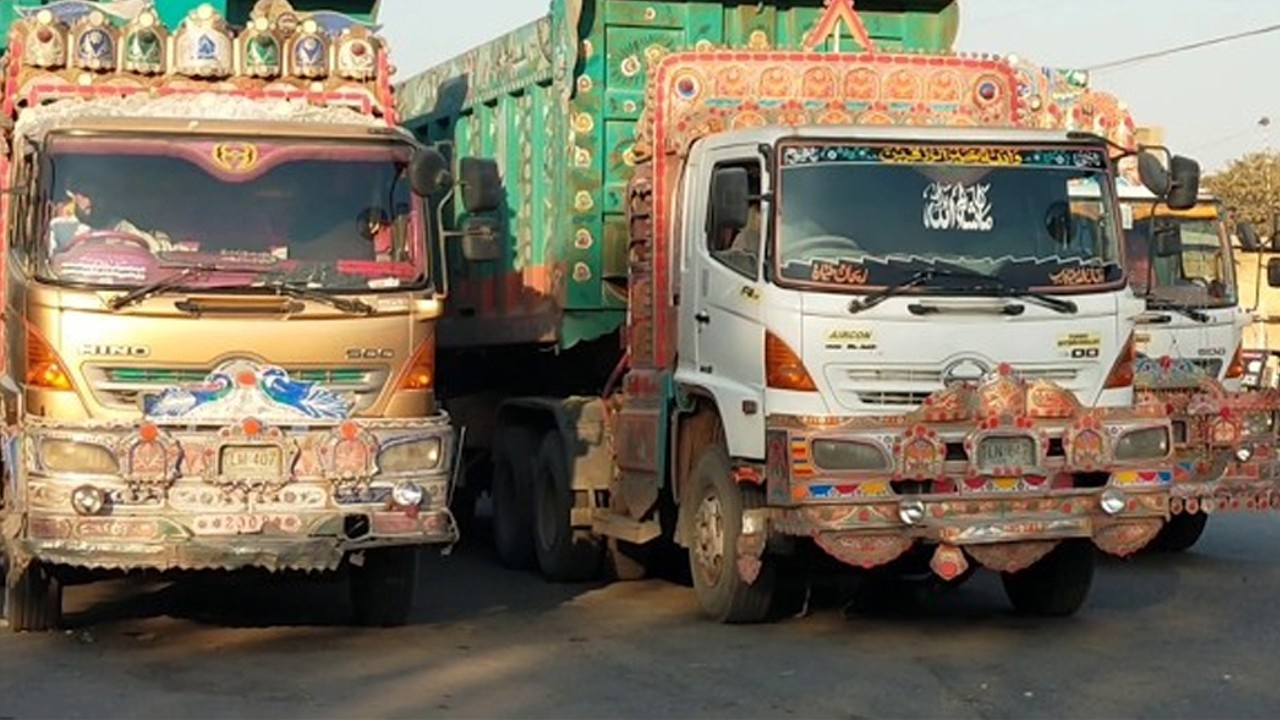 دو خونی ڈمپر کی آپس میں ٹکر، ایک شخص جان بحق