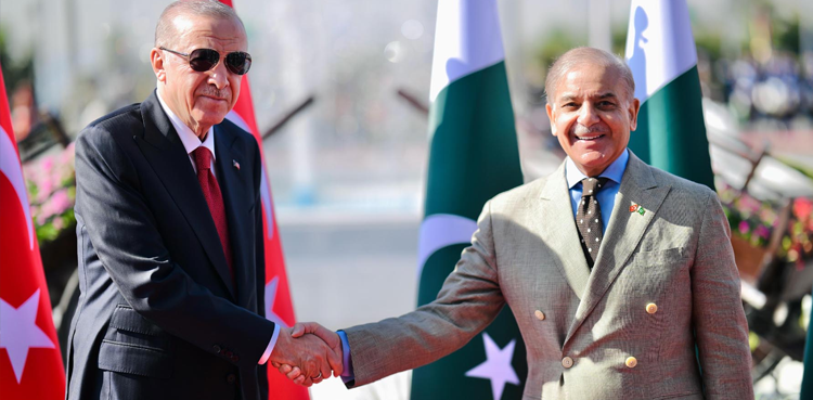وزیراعظم شہباز شریف اور ترک صدر رجب طیب اردوان کی ملاقات
