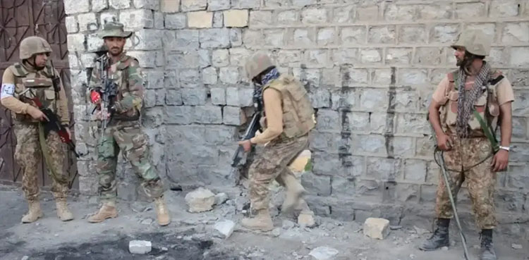 خیبرپختونخوا میں سیکیورٹی فورسز کی کارروائیاں، 13 خوارج مارے گئے