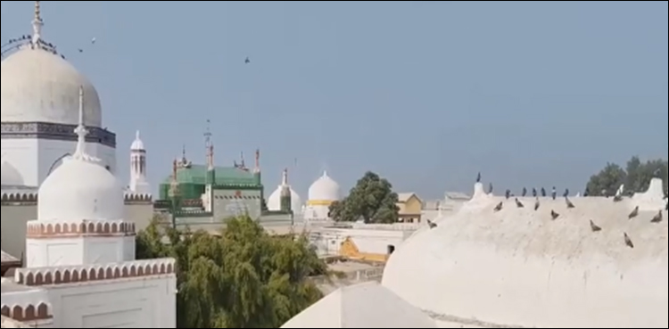 قلعہ نما عمارت میں مسجد مندر ساتھ ساتھ، درخت اور پرانے کنویں سے لوگوں کی عقیدت کیوں؟