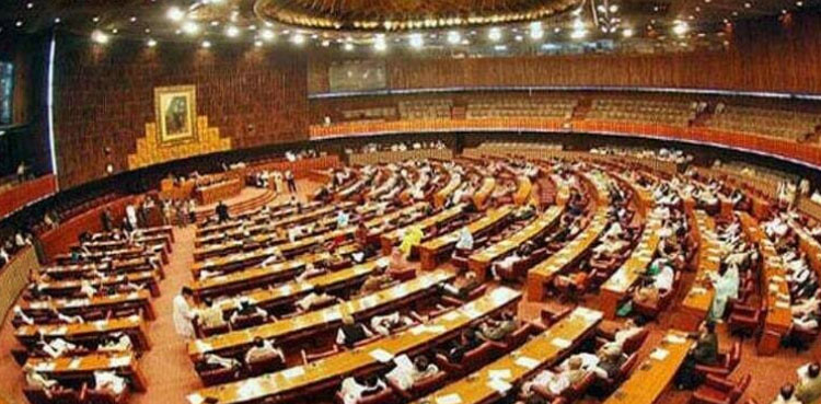 قومی اسمبلی میں تنخواہ وصول نہ کرنے والا واحد رکن کون ہے؟