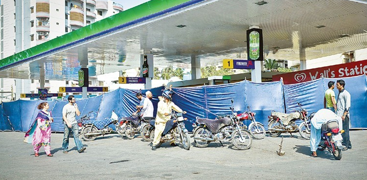 پیٹرول پمپس بند ہونے کا خدشہ