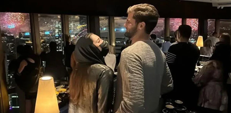 شاہین شاہ آفریدی کا سالگرہ پر اہلیہ کے نام محبت بھرا پیغام، خوبصورت تصویر شیئر