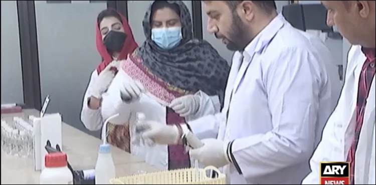 پینے کے بظاہر صاف پانی میں فلورائیڈ کی غیر معمولی مقدار پر تشویش ناک ویڈیو رپورٹ