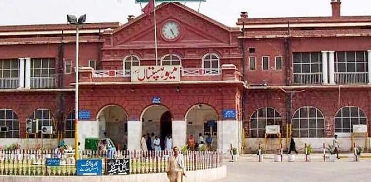 لاہور: انجیکشن کے ری ایکشن سے مریضوں کی موت، 3 نرسز غفلت کی مرتکب قرار