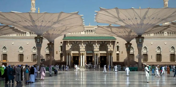 مسجد نبویؐ کے گیٹ نمبر 100 میں فرسٹ ہاؤس نمائش کا انعقاد