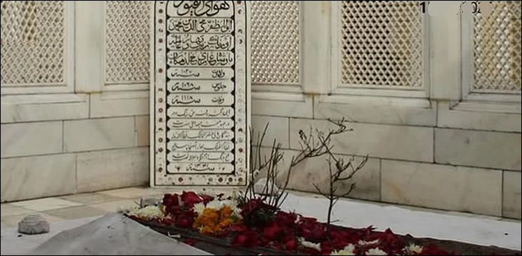 ’’اورنگزیب کی قبر ہٹاؤ ورنہ‘‘ انتہا پسند تنظیموں نے حکومت کو وارننگ دے دی