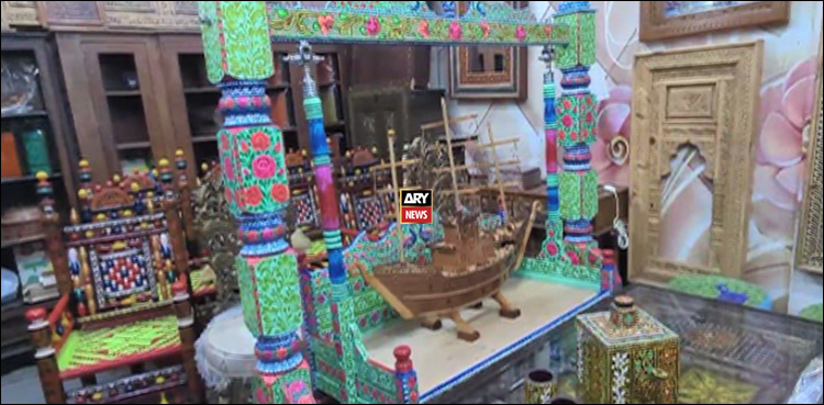 عمدہ اور ڈیزائنڈ فرنیچر کی ڈیمانڈ کے باوجود برآمدات میں کمی کیوں؟ ویڈیو رپورٹ