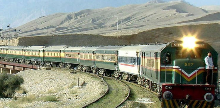 جعفر ایکسپریس اور بولان میل کی سروسز معطل کردی گئی