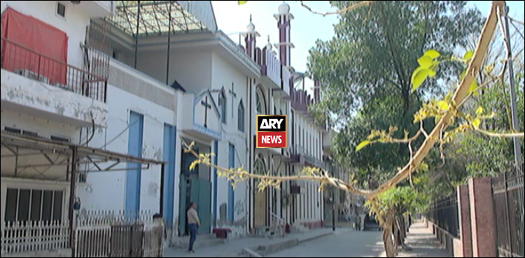 پاکستان کی یہ منفرد گلی کس شہر میں ہے؟ اس گلی کی دو عمارتوں نے لوگوں کو ہمیشہ حیران کیا، ویڈیو رپورٹ