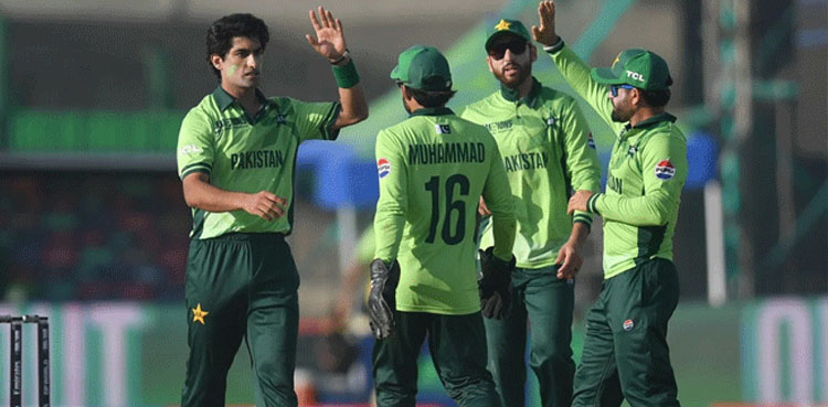 کرکٹرز حلوہ پوری، نہاری کھائیں گے تو کیسے کھیل پائیں گے؟