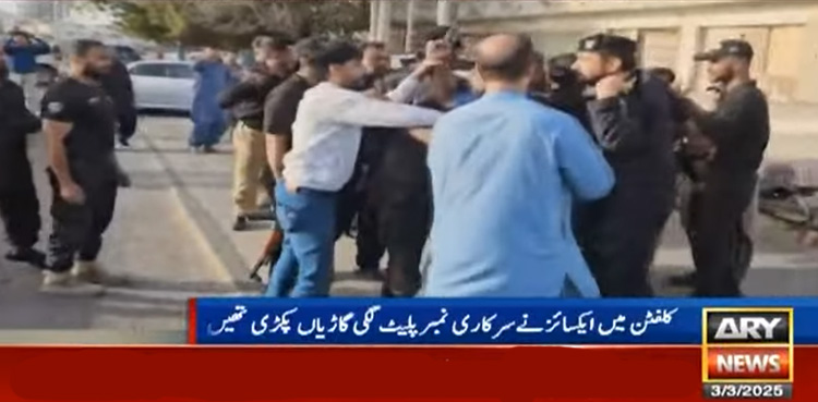 کراچی میں نان کسٹم پیڈ گاڑیوں کی بندر بانٹ، دو محکموں کے افسران گتھم گتھا