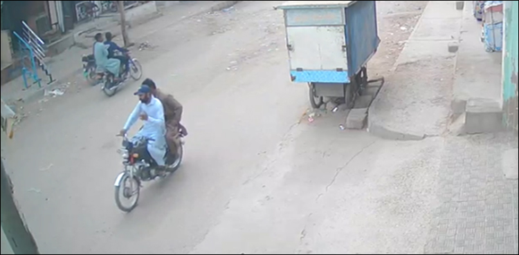 بینک سے رقم لے کر نکلنے والا ایک اور بیوپاری لٹ گیا، ڈاکوؤں کی فوٹیج