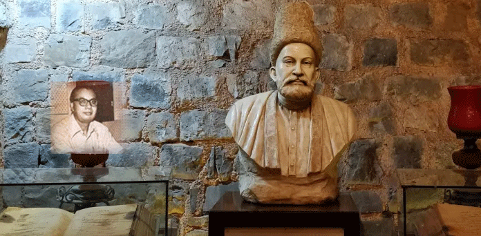 پوچھتے ہیں وہ کہ غالب کون ہے؟