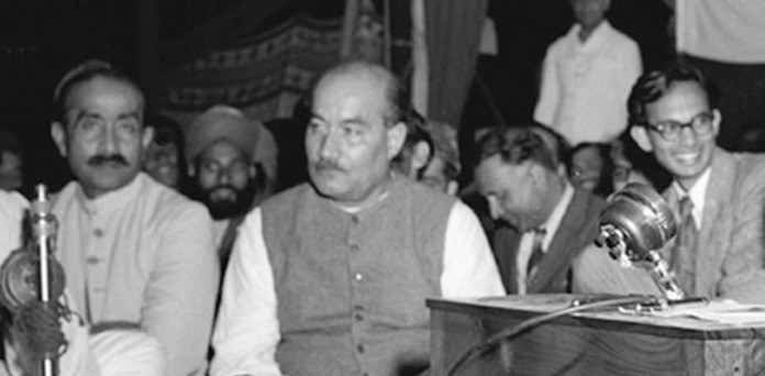 غزل بالکل غیر فطری چیز ہے…