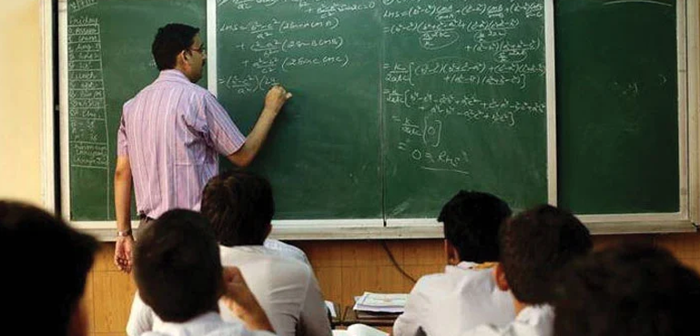 اساتذہ اور طلبہ ہو جائیں ہوشیار، سندھ حکومت نے بڑا فیصلہ کر لیا